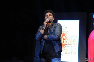 Kumari 21 F Movie Platinum Disc Function